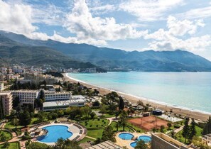 Pool - Spectacular sea view 2-bedroom apartment in adorable Budva! (Budva)