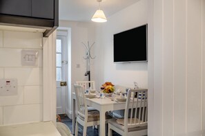 Dining - 2 Bed in Looe (oc-s30719) (Looe)