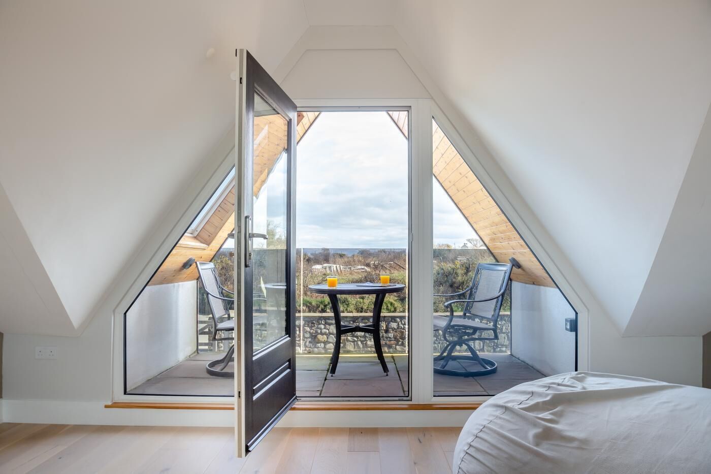 5 Schlafzimmer, Bügeleisen/Bügelbrett, kostenloses WLAN, Bettwäsche