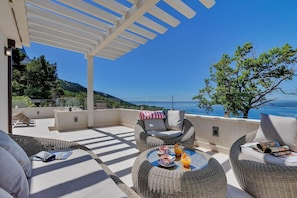 Terrace/patio - Luxury Villa in Baška Voda (Baška Voda)