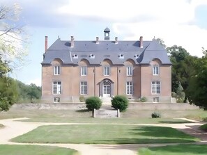 Exterior - Château du Perray – Comtesse Suite Room with Shared Pool (Saint-Mars-du-Désert)