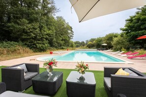 Pool - Château du Perray – Comtesse Suite Room with Shared Pool (Saint-Mars-du-Désert)