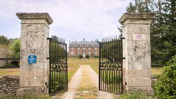 Enceinte de lâhĂ©bergement