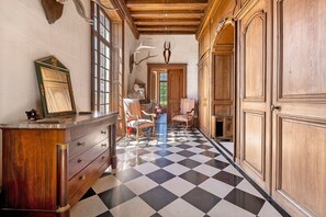 Lobby - Château du Perray – Comtesse Suite Room with Shared Pool (Saint-Mars-du-Désert)