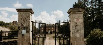 Château du Perray – Marquise Comfort Room with Shared Pool