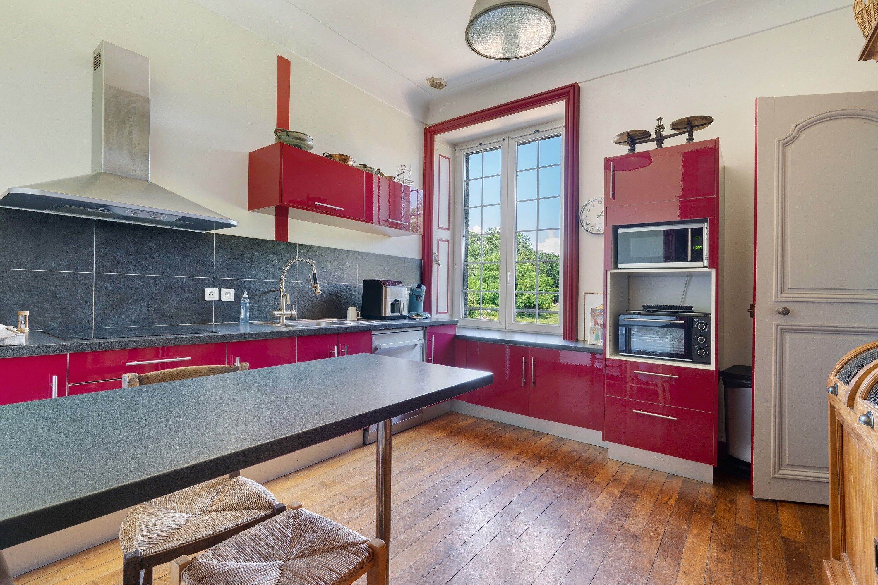 Refrigerador, microondas, horno, placa de cocina