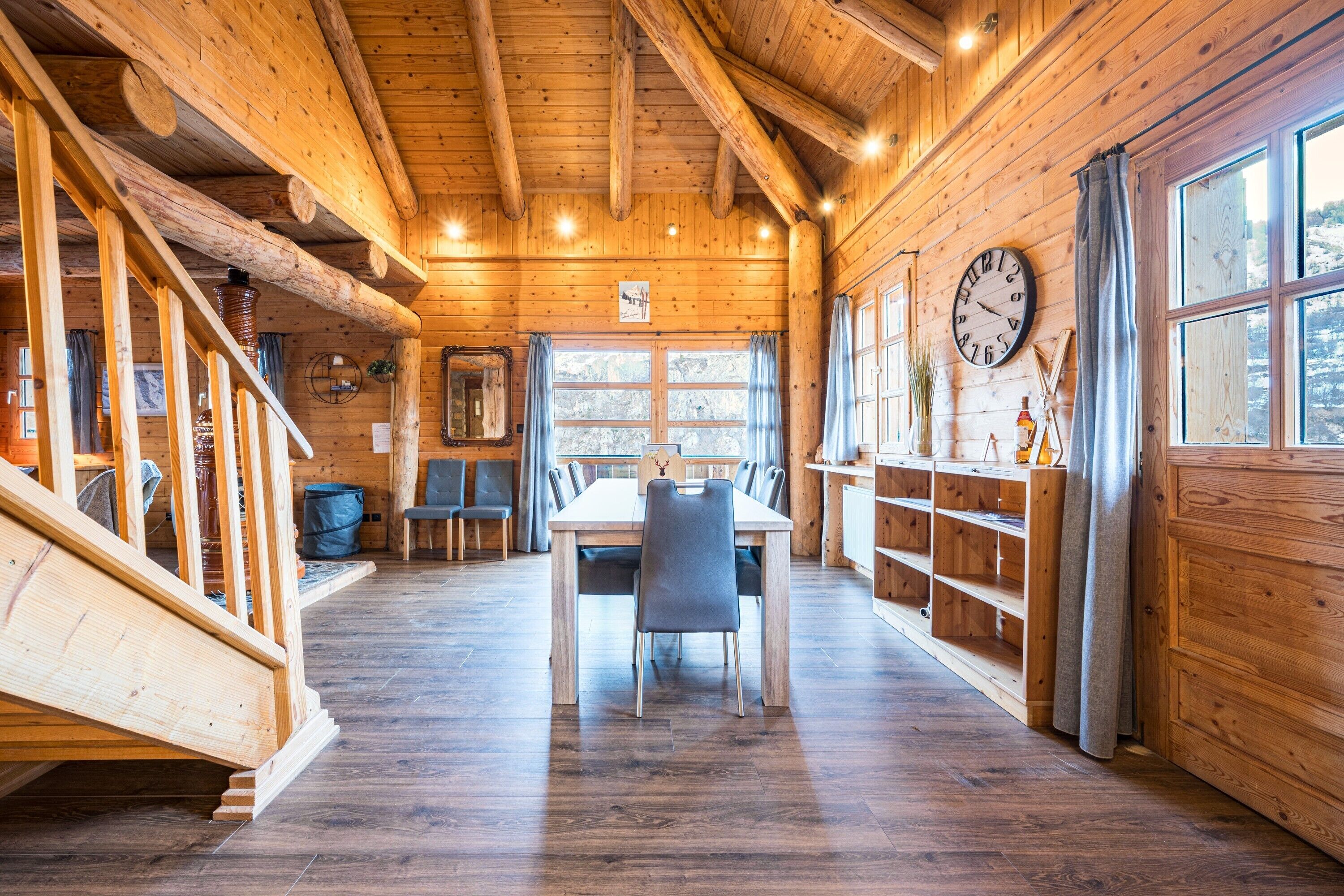 المنشأة من الداخل