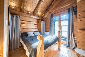 Iron/ironing board, WiFi, bed sheets - Holiday Home 'Appartement Le Galibier' with Shared Garden and Wi-Fi (Valloire)