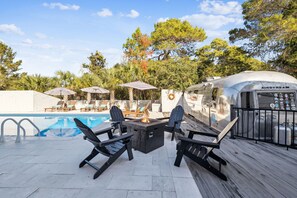 Pool - Spacious Family Retreat w/ Pool, LSV, 7 Bikes, & Dog Friendly Fenced Yard w/BBQ (Dune Allen)