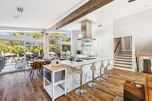 Fridge, microwave, oven, stovetop - Spacious Family Retreat w/ Pool, LSV, 7 Bikes, & Dog Friendly Fenced Yard w/BBQ (Dune Allen)
