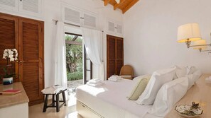 Iron/ironing board, WiFi, bed sheets - Spartilas Villas (Corfu)