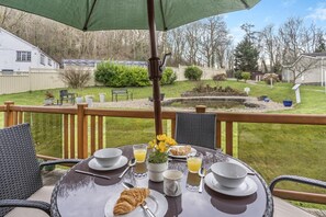 Outdoor dining - 2 Bed in Gilfachrheda (oc-b30905) (Gilfachrheda)