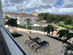 Property grounds - 2 bedroom apt at blue bay resort / 5 min walk from beach / pool / private patio (Willemstad)