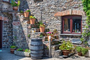 Property grounds - 3 Bed in Stibb (oc-s30912) (Stibb)