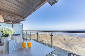 Outdoor dining - 2 Bed in Westward Ho (oc-s30903) (Westward Ho!)