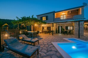 Outdoor dining - Peaceful Holiday Villa in Kladnjice (Kladnjice)