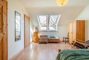 Berço de viagem, Wi-Fi de cortesia, roupa de cama