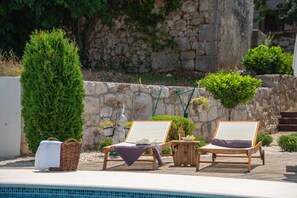 Terrace/patio - Cozy Mountain Villa for 10 in Slivno (Slivno)