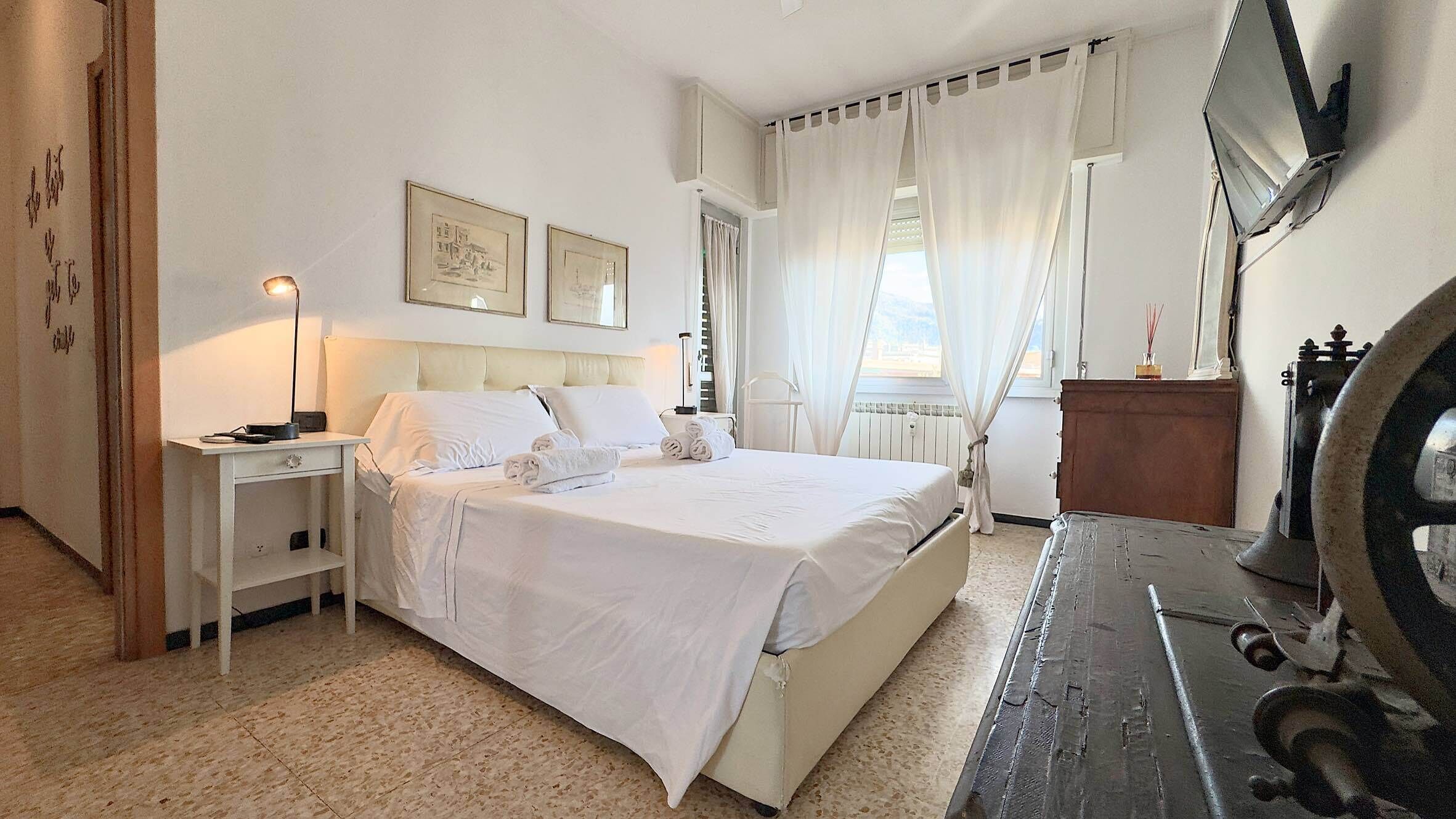 واي فاي مجانًا وملاءات أسرّة