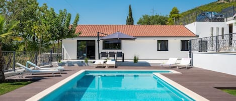 Holiday Home Swimming Pool