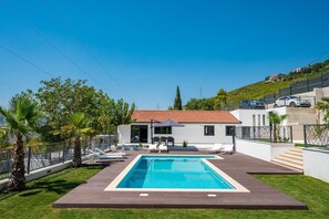 Pool - Villa Florinda with Pool near Split (Srinjine)