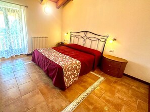 Double Room, Balcony, Valley View | Desk, free WiFi - HOTEL DU SOLEIL (Mongnod)