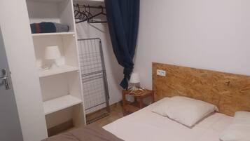 1 bedroom, WiFi, bed sheets