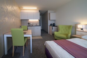 Una televisión de pantalla plana