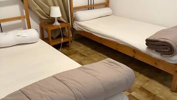 Fer et planche Ă repasser, Wi-Fi, draps fournis