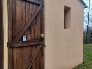 Exterior detail - Holiday Home “6 People” with Shared Pool (Calviac-en-Périgord)