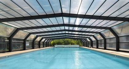 Holiday Home “6 Guests” with Shared Pool
