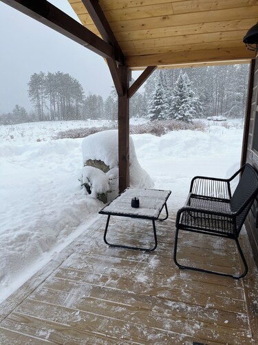 Cozy 1-bedroom cabin in tranquil Eden, northern Vermont