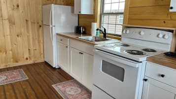 Een magnetron, een oven, een kookplaat