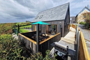 Loft, 2 habitaciones, con acceso para personas discapacitadas | Restaurante al aire libre