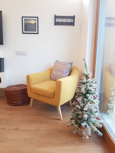 Black Lodge - Sea View With Deck & Garde