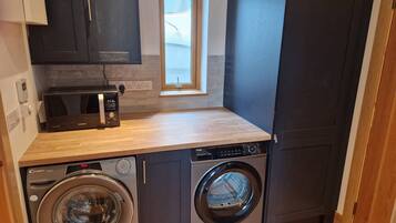 Loft, 2 Bedrooms, Accessible | Interior