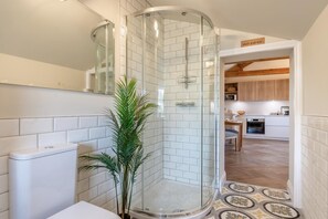 Towels - 1 Bed in Leeds (oc-b31067) (Leeds)