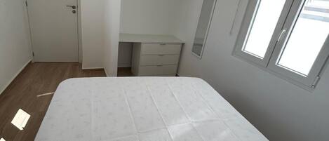 مكواة/لوح كي وواي فاي وملاءات أسرّة