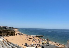 Beach nearby - Playa Vista Guest House (Albufeira)