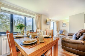 Dining - 2 Bed in Altarnun (oc-t31858) (Fivelanes)