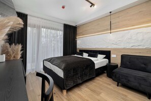 1 bedroom, iron/ironing board, travel cot, WiFi - Duplex Apartment | Parking, Balcony, Air Conditioning (Świnoujście)
