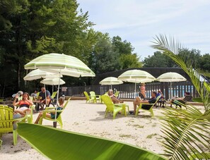Terrace/patio - Mobile Home in "Village de Gîtes" with Shared Pool (Calviac-en-Périgord)