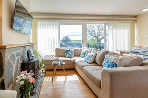 TV - 2 Bed in Abersoch (oc-c31969) (Abersoch)