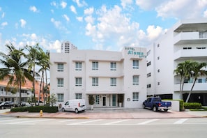 Exterior - Alamo Hotel (Miami Beach)