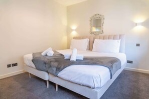 1 quarto, ferros/tábuas de passar roupa, Wi-Fi, roupa de cama