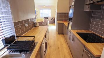 Dishwasher, cookware/dishes/utensils