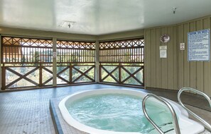 Indoor spa tub