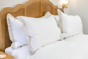 1 bedroom, iron/ironing board, free WiFi, bed sheets - 1 Bed in Carlyon Bay (oc-c32050) (Carlyon Bay)