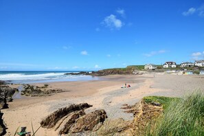 Beach - 1 Bed in Woodford (oc-o32064) (Woodford)