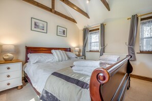 Silitysrauta/-lauta, ilmainen Wi-Fi, vuodevaatteet